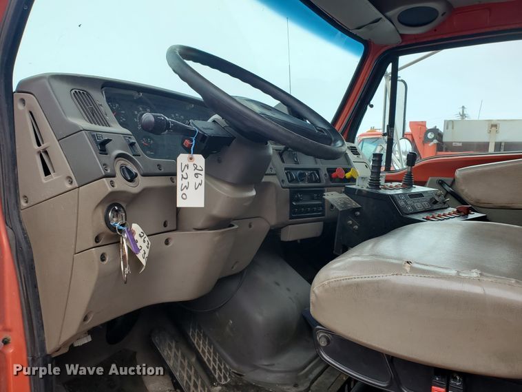 image for item EY9661 2001 Sterling LT7501  dump truck