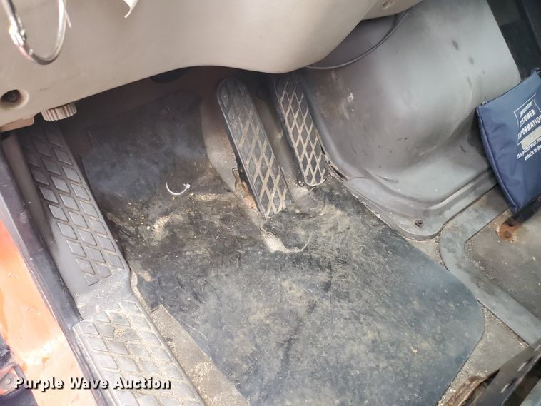 image for item EY9661 2001 Sterling LT7501  dump truck