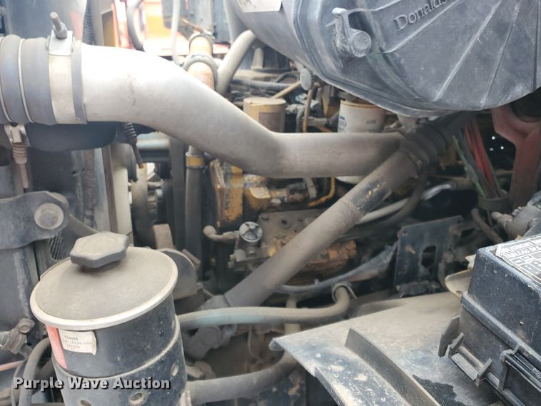 image for item EY9661 2001 Sterling LT7501  dump truck