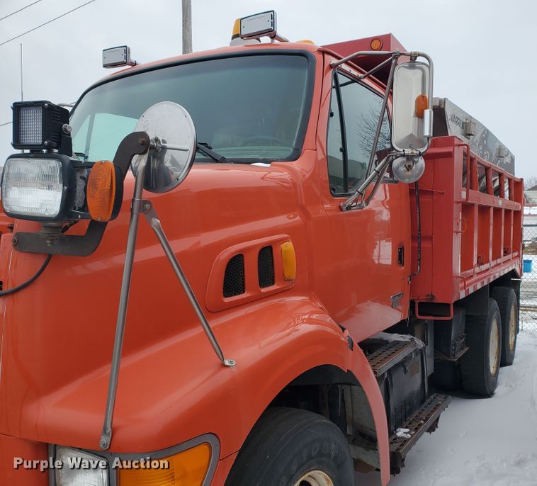 image for item EY9661 2001 Sterling LT7501  dump truck