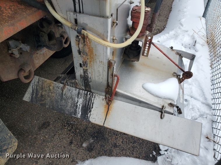 image for item EY9661 2001 Sterling LT7501  dump truck