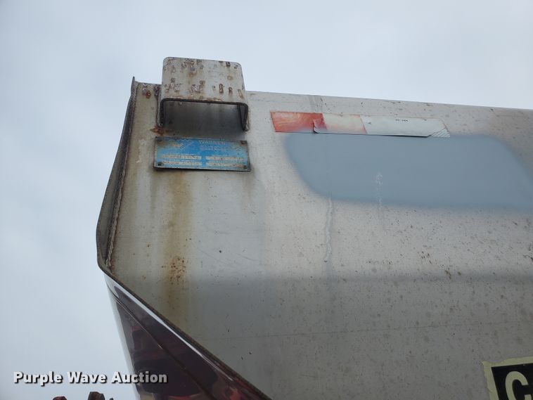 image for item EY9661 2001 Sterling LT7501  dump truck