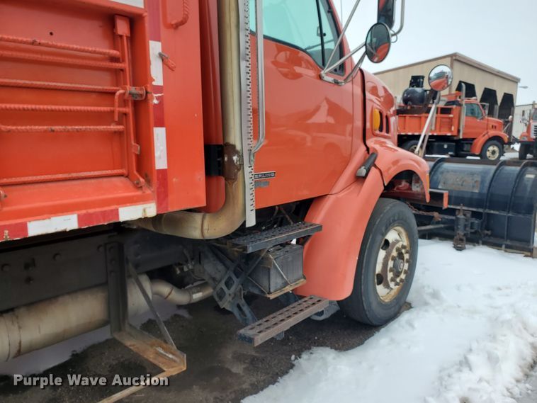 image for item EY9661 2001 Sterling LT7501  dump truck