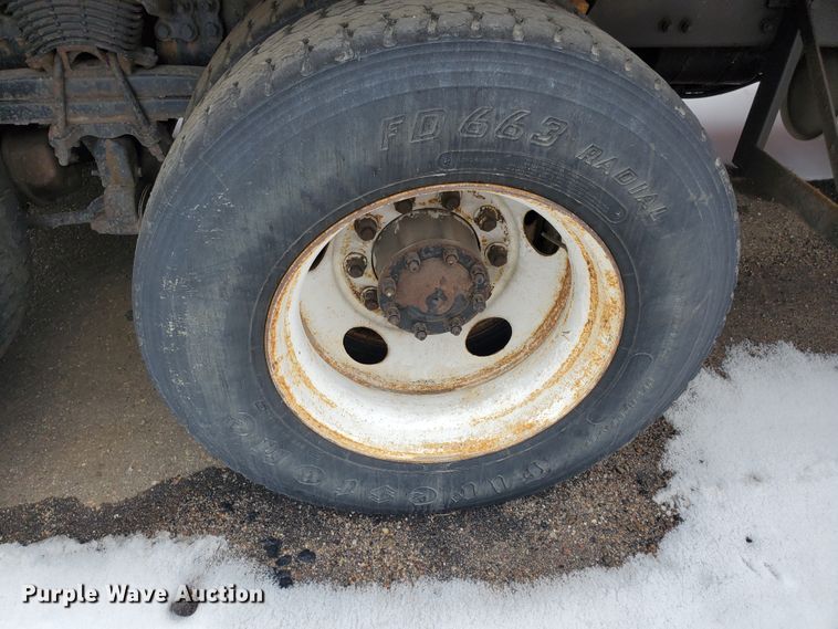 image for item EY9661 2001 Sterling LT7501  dump truck