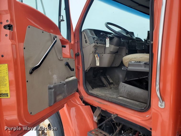 image for item EY9662 2003 Sterling LT7501  dump truck