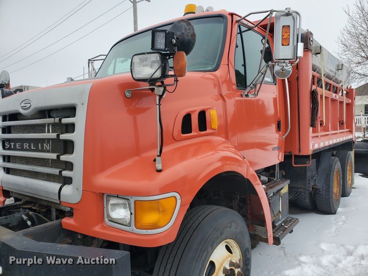 image for item EY9662 2003 Sterling LT7501  dump truck