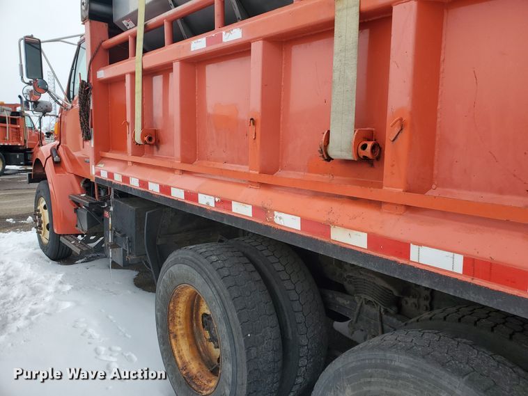 image for item EY9662 2003 Sterling LT7501  dump truck