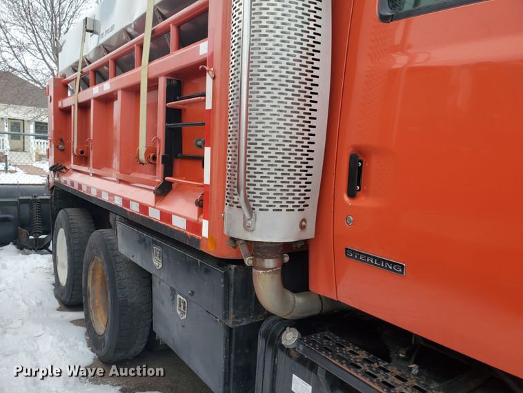 image for item EY9662 2003 Sterling LT7501  dump truck