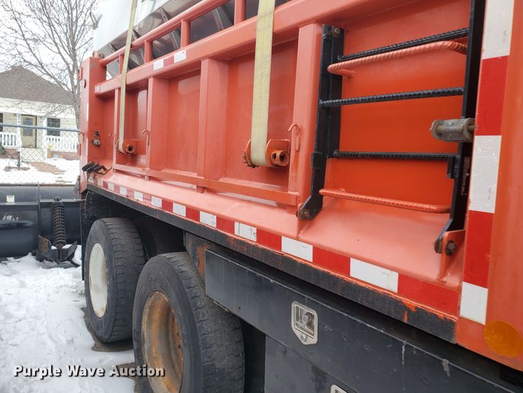 image for item EY9662 2003 Sterling LT7501  dump truck