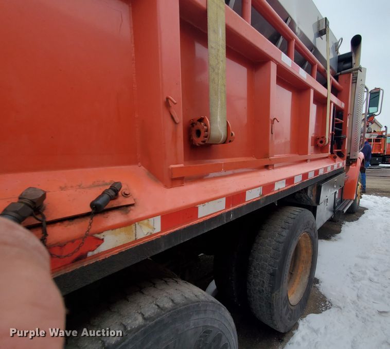 image for item EY9662 2003 Sterling LT7501  dump truck