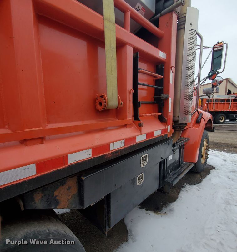 image for item EY9662 2003 Sterling LT7501  dump truck