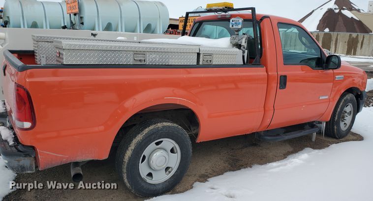 image for item EY9664 2006 Ford F250 Super Duty XL  pickup truck