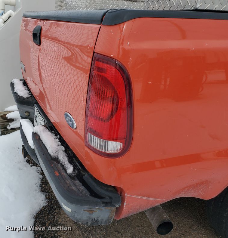 image for item EY9664 2006 Ford F250 Super Duty XL  pickup truck