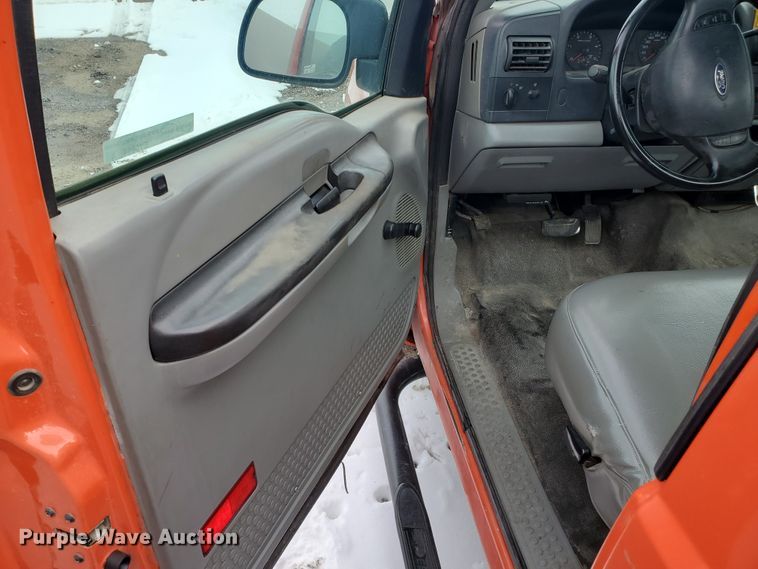 image for item EY9664 2006 Ford F250 Super Duty XL  pickup truck