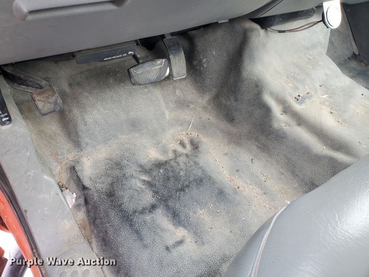 image for item EY9664 2006 Ford F250 Super Duty XL  pickup truck