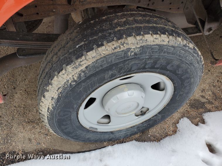 image for item EY9664 2006 Ford F250 Super Duty XL  pickup truck