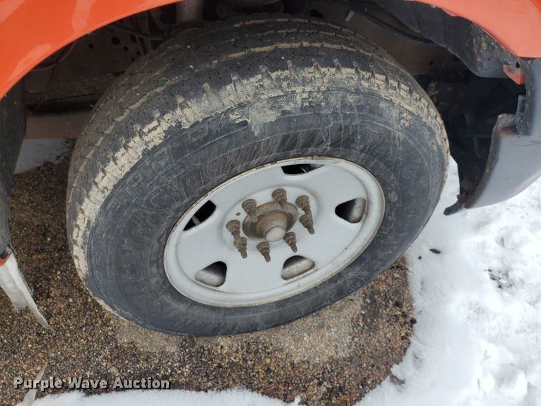 image for item EY9664 2006 Ford F250 Super Duty XL  pickup truck