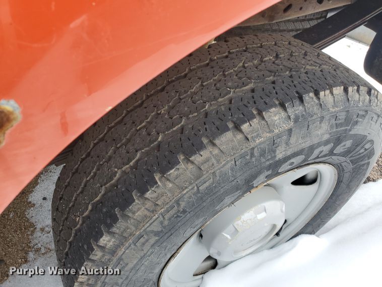 image for item EY9664 2006 Ford F250 Super Duty XL  pickup truck