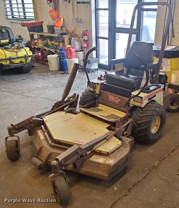 image for item GE9933 2009 Grasshopper 620T ZTR lawn mower