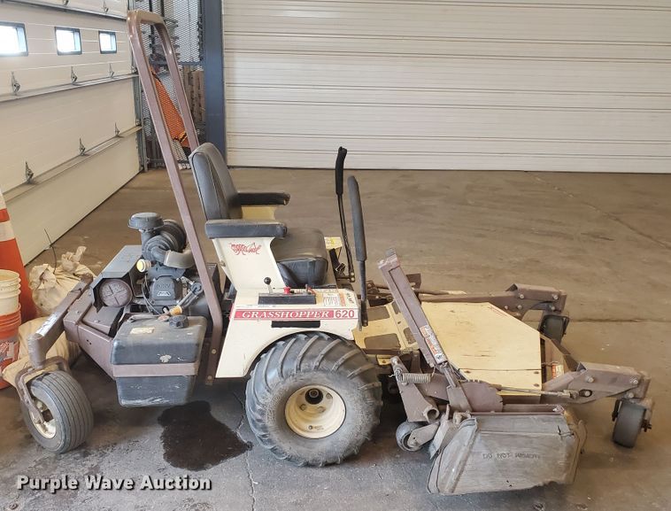 image for item GE9933 2009 Grasshopper 620T ZTR lawn mower