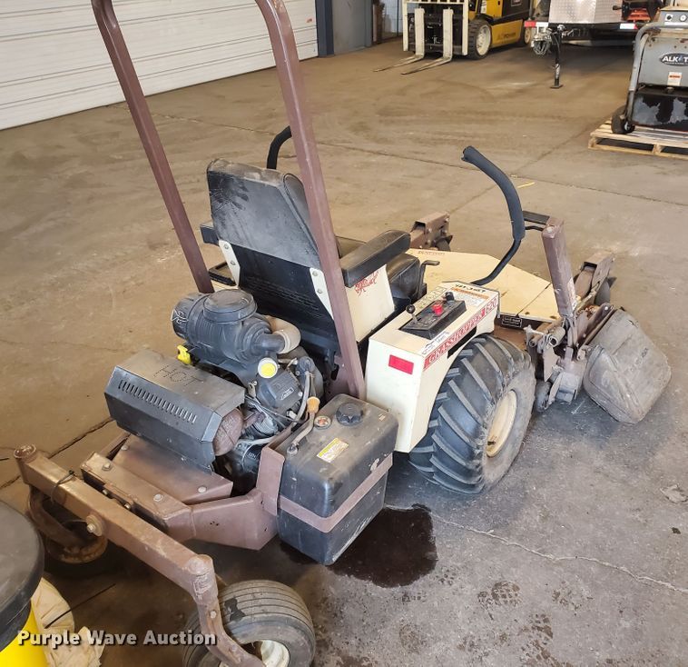 image for item GE9933 2009 Grasshopper 620T ZTR lawn mower