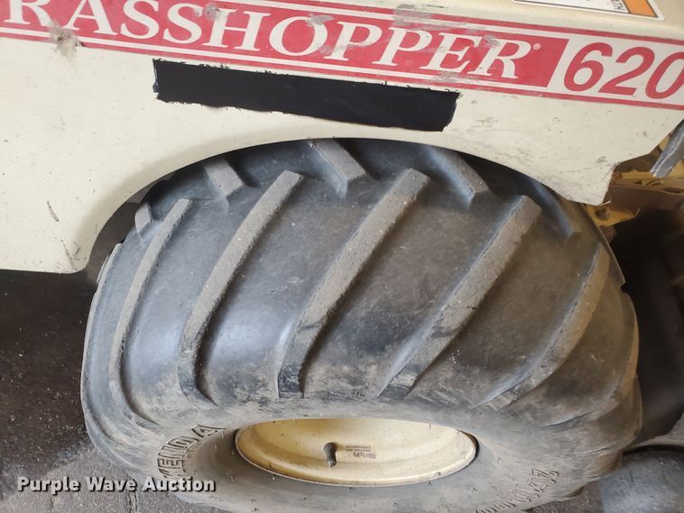 image for item GE9933 2009 Grasshopper 620T ZTR lawn mower