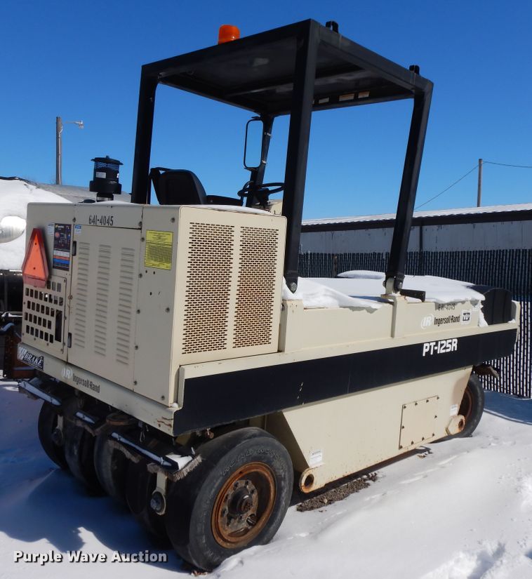 image for item GG9415 2005 Ingersoll Rand PT-125R  pneumatic roller