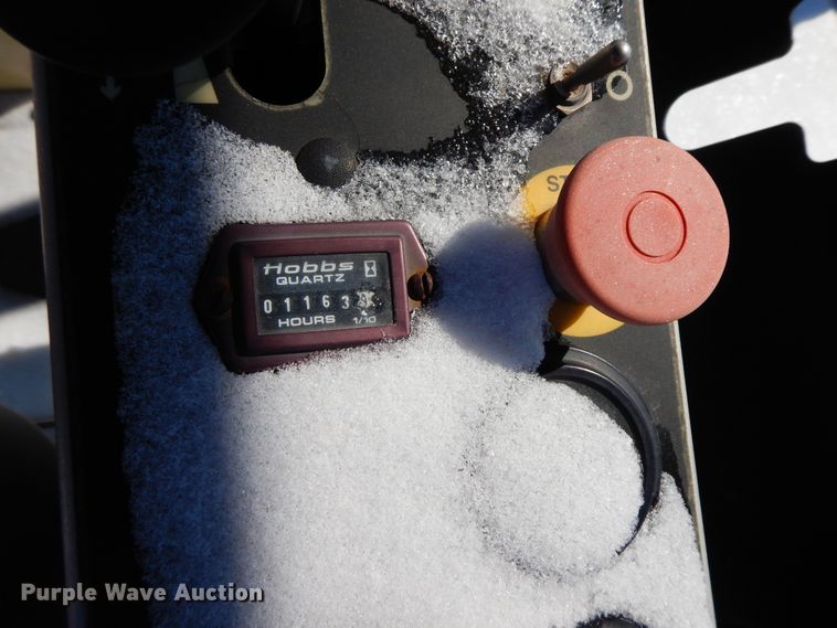 image for item GG9415 2005 Ingersoll Rand PT-125R  pneumatic roller