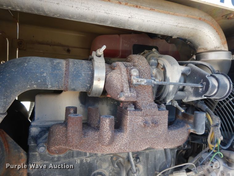 image for item GG9415 2005 Ingersoll Rand PT-125R  pneumatic roller