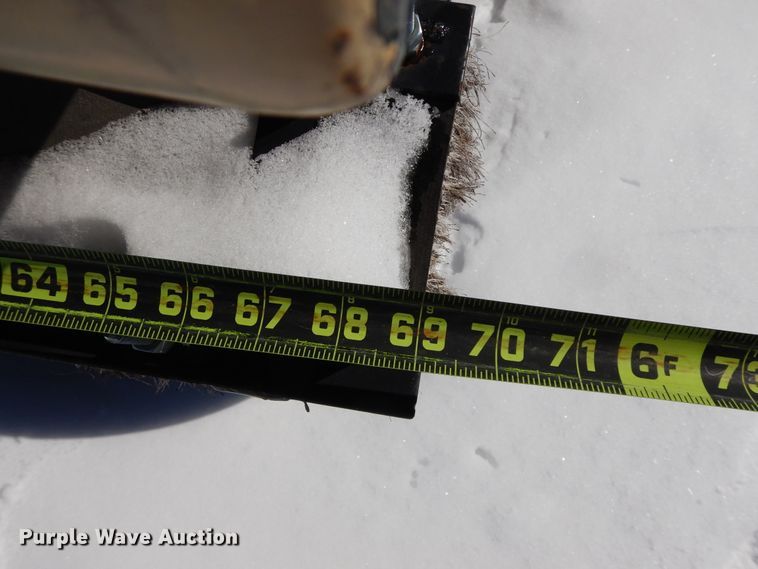 image for item GG9415 2005 Ingersoll Rand PT-125R  pneumatic roller