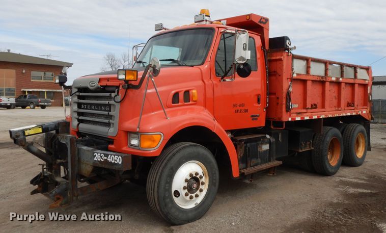 image for item GG9416 2001 Sterling LT7501  dump truck