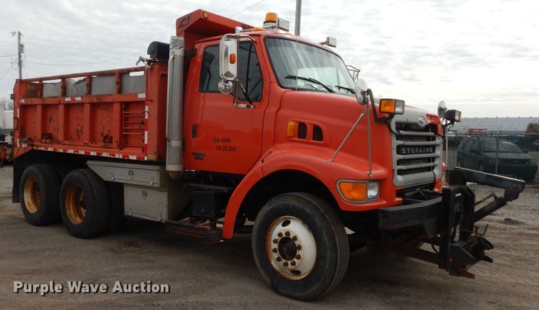 image for item GG9416 2001 Sterling LT7501  dump truck