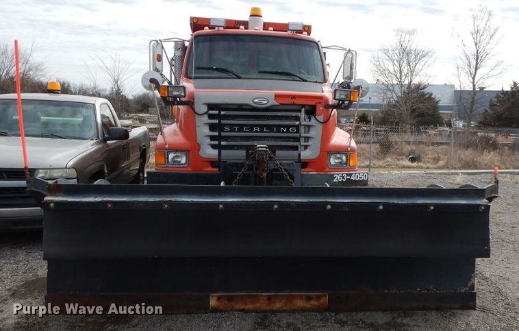 image for item GG9416 2001 Sterling LT7501  dump truck