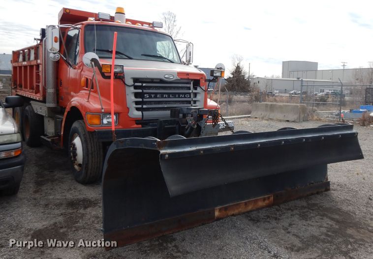 image for item GG9416 2001 Sterling LT7501  dump truck