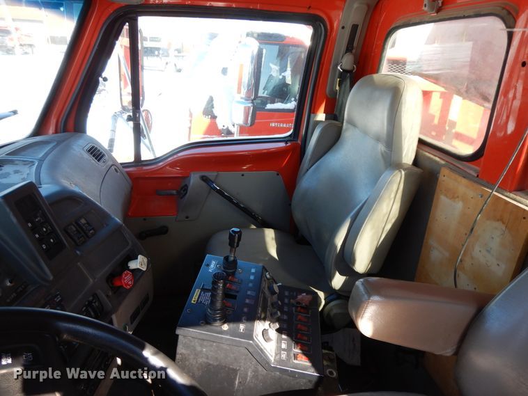 image for item GG9416 2001 Sterling LT7501  dump truck