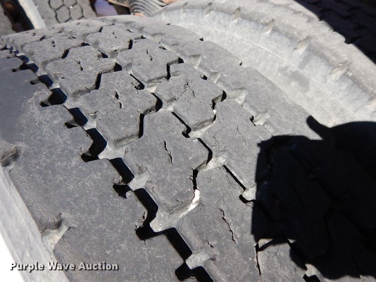 image for item GG9416 2001 Sterling LT7501  dump truck