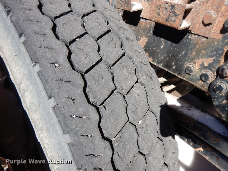 image for item GG9416 2001 Sterling LT7501  dump truck