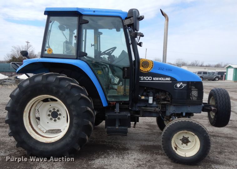 image for item GG9419 2001 New Holland TS100  tractor