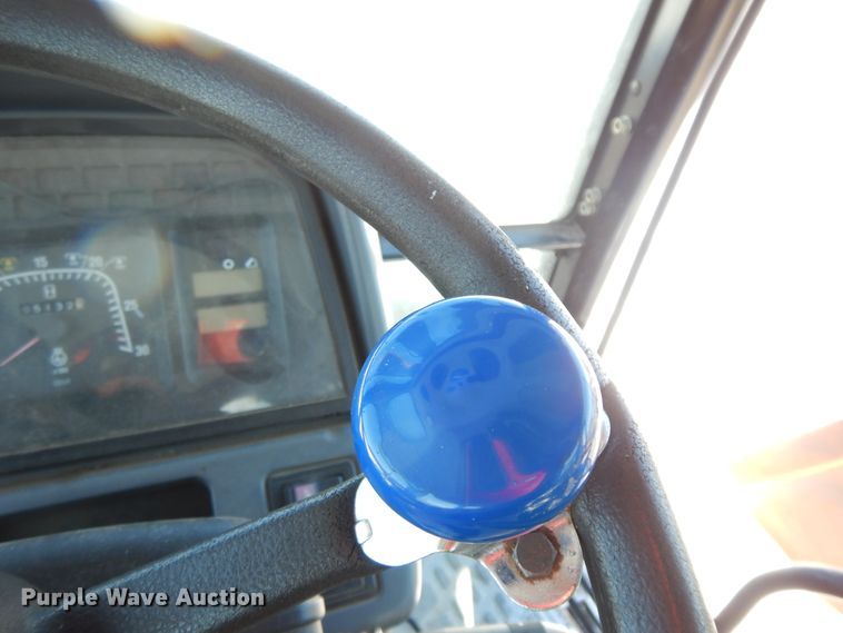 image for item GG9419 2001 New Holland TS100  tractor