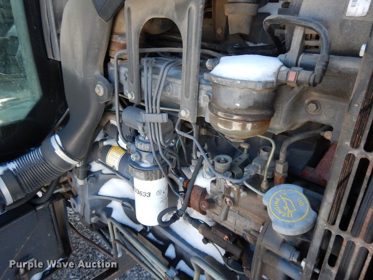 image for item GG9419 2001 New Holland TS100  tractor