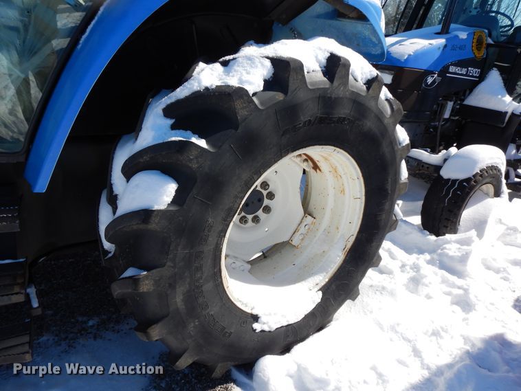 image for item GG9419 2001 New Holland TS100  tractor