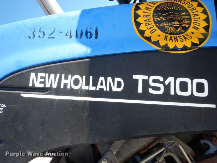 image for item GG9419 2001 New Holland TS100  tractor