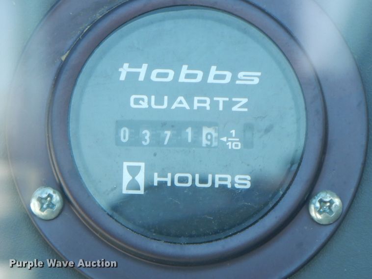 image for item GG9419 2001 New Holland TS100  tractor