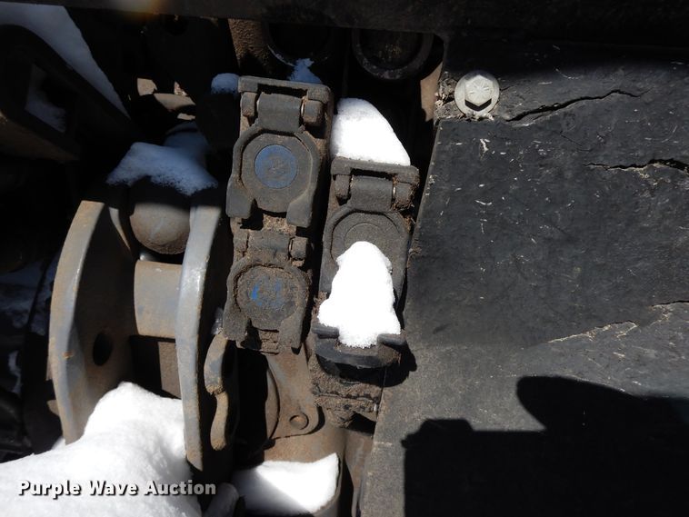 image for item GG9419 2001 New Holland TS100  tractor