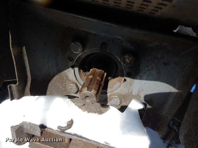 image for item GG9419 2001 New Holland TS100  tractor