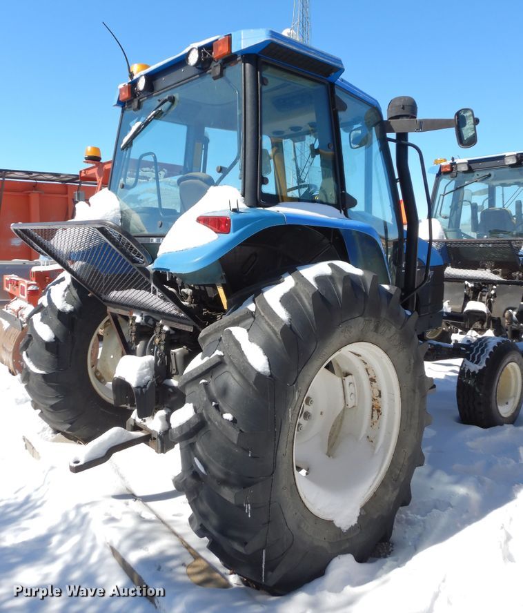 image for item GG9420 2001 New Holland TS100  tractor