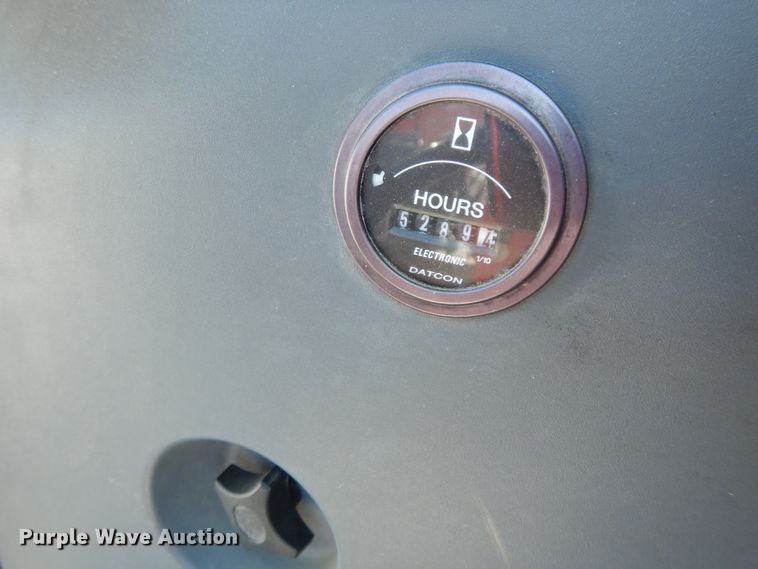 image for item GG9420 2001 New Holland TS100  tractor