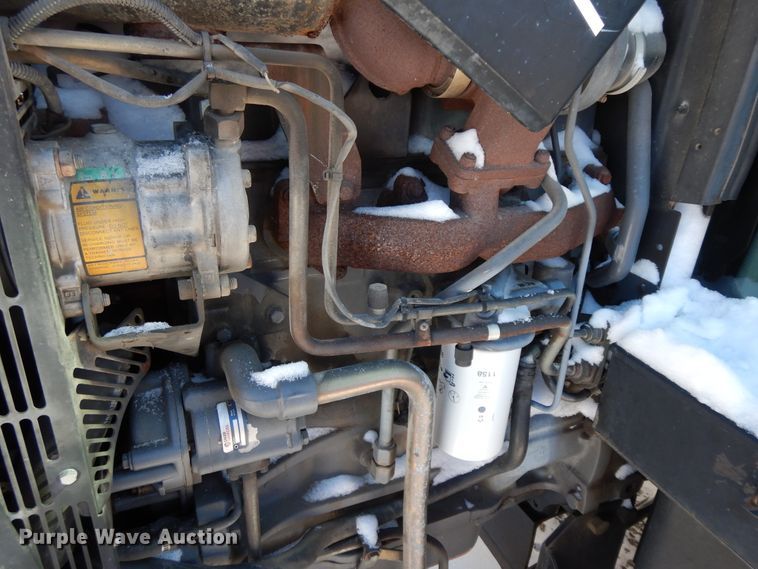 image for item GG9420 2001 New Holland TS100  tractor