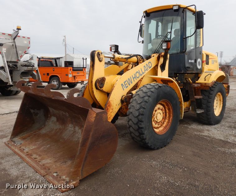 image for item GG9422 2005 New Holland LW110B  wheel loader