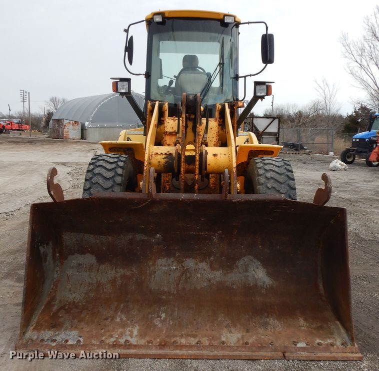 image for item GG9422 2005 New Holland LW110B  wheel loader